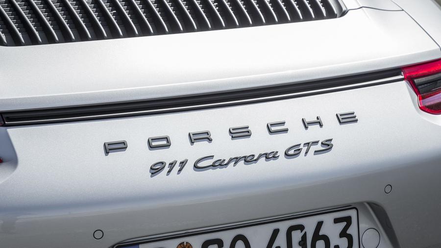 Логотип Porsche 911 Carrera GTS Coupe 2017 года  (WW) (фото 33 из 44)